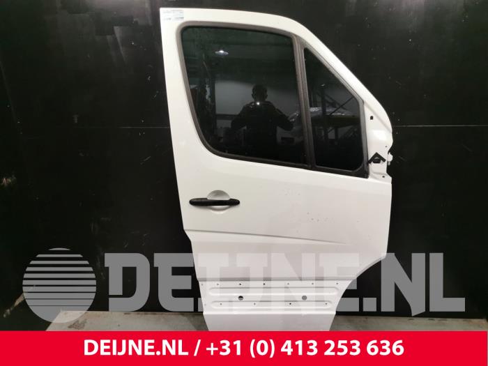 Mercedes Sprinter Door 2-door, right O172313