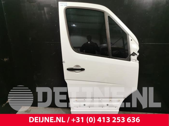 Mercedes Sprinter Tür 2-türig rechts O172322