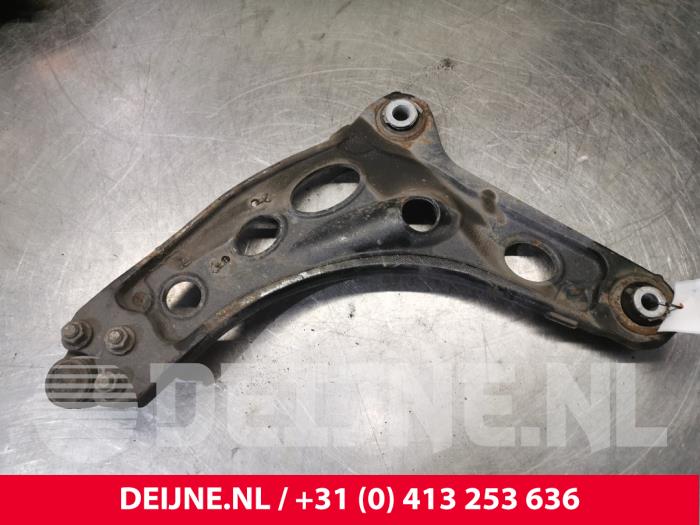Renault Trafic Draagarm onder rechts-voor O172353