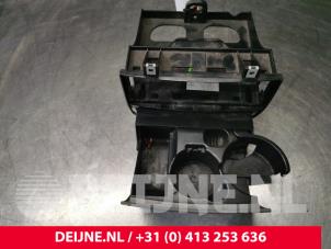 Mercedes Sprinter Bekerhouder O172386 foto 3