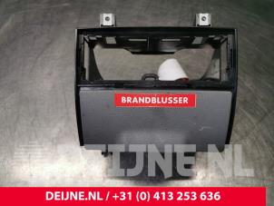 Mercedes Sprinter Bekerhouder O172386 foto 2