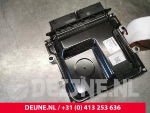 Volvo V60 Engine management computer O172400 photo 2