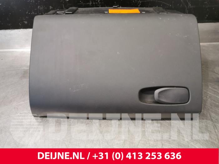 Volvo V40 Glovebox O172403