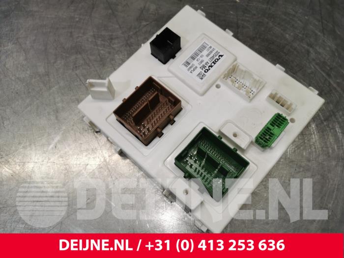 Central electronic module van een Volvo V60 II (ZW) 2.0 D4 16V 2019