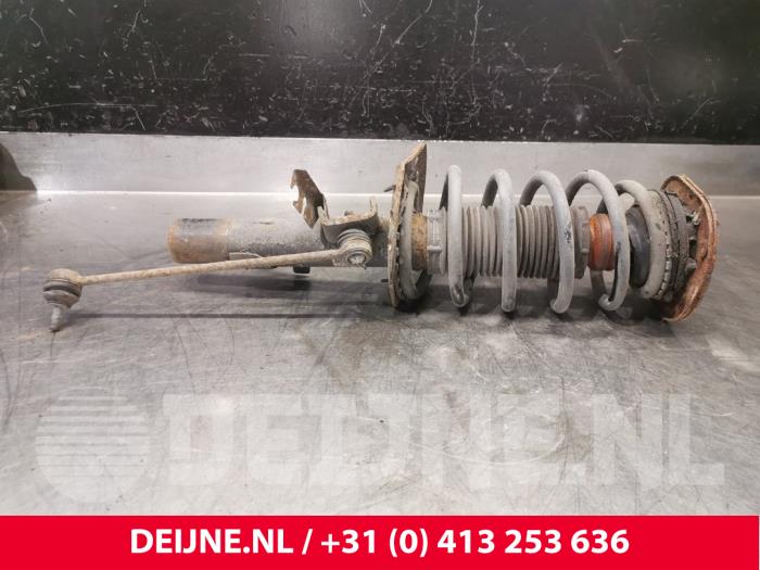 Volvo V70 Schokdemperpoot links-voor O172569