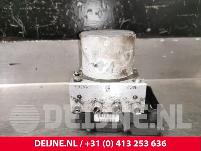 Peugeot Expert ABS pump O172610