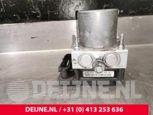 Peugeot Expert ABS pump O172610 photo 3