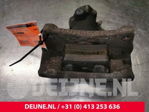 Gebruikte Remklauw (Tang) rechts-achter Renault Master III (FD/HD) 2.5 dCi 120 FAP Prijs € 60,50 Inclusief btw aangeboden door van Deijne Onderdelen Uden B.V.