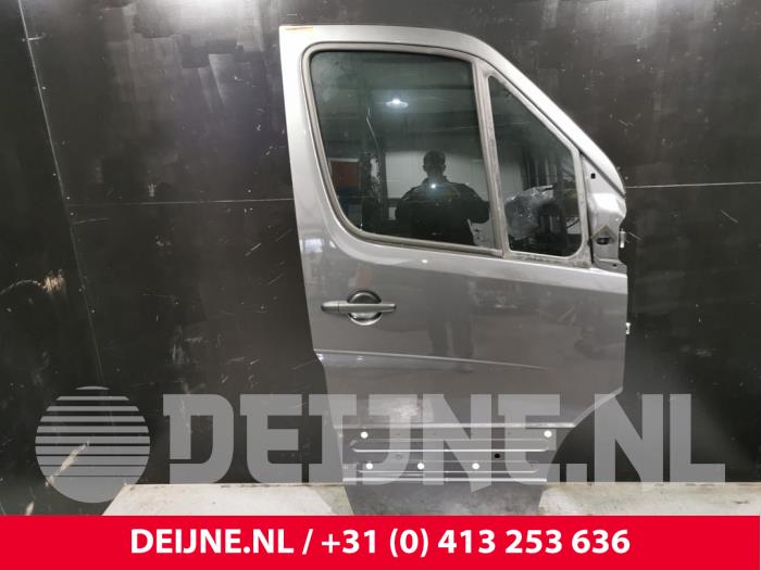 Mercedes Sprinter Tür 2-türig rechts O172775