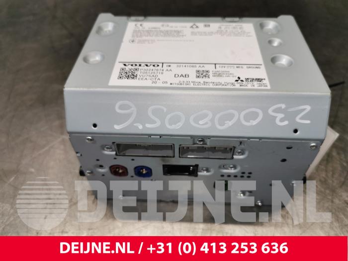 Volvo XC40 Regeleinheit Multi Media O172789