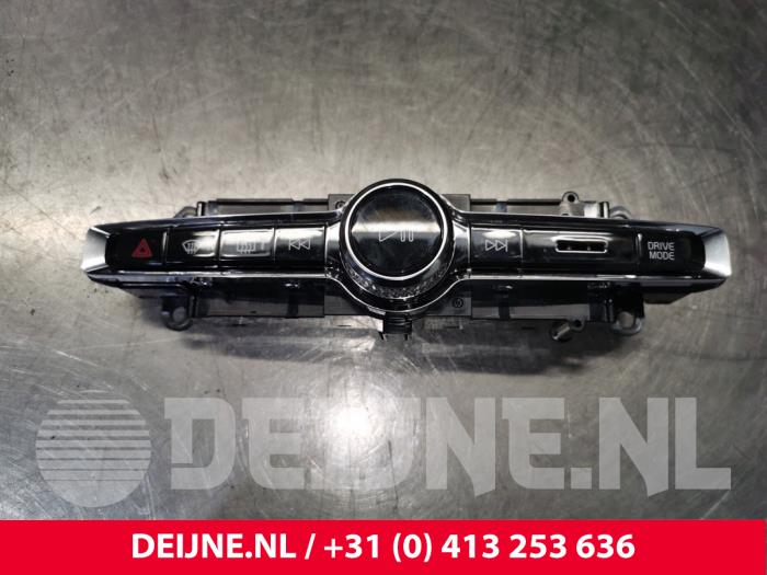 Volvo XC40 Radiobedienfeld O172791
