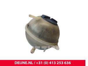 Volkswagen Caddy Expansion vessel O172868 photo 2