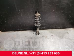 Volkswagen Transporter Stoßdämpferstrebe rechts vorne O173010 foto 2