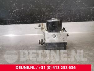 Volkswagen Transporter ABS Pomp O172967 foto 3