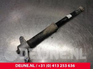 Volvo XC40 Rear shock absorber, left O173170 photo 2
