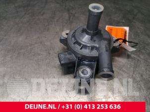 Volvo V60 Extra waterpomp O173254 foto 2