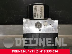 Volvo V40 ABS Pomp O173274 foto 2