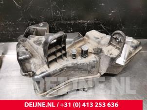 Gebruikte Tank adblue Volvo XC90 II 2.0 D5 16V AWD Prijs € 375,00 Margeregeling aangeboden door van Deijne Onderdelen Uden B.V.
