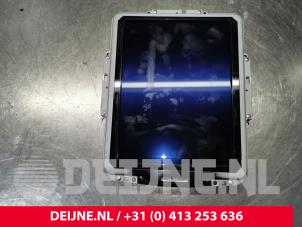 Gebruikte Display Multi Media regelunit Volvo XC90 II 2.0 D5 16V AWD Prijs € 350,00 Margeregeling aangeboden door van Deijne Onderdelen Uden B.V.