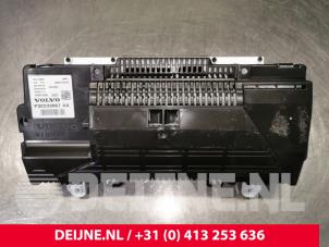 Volvo XC90 Tacho - Kombiinstrument KM O173337 foto 3