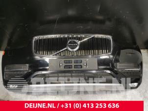 Gebruikte Voorbumper Volvo XC90 II 2.0 D5 16V AWD Prijs € 1.500,00 Margeregeling aangeboden door van Deijne Onderdelen Uden B.V.