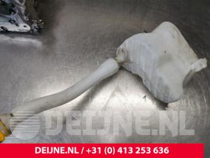 Renault Master Scheibensprühertank vorne O173506 foto 2