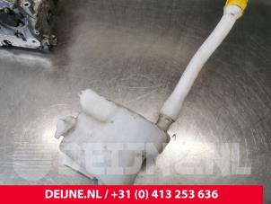 Renault Master Scheibensprühertank vorne O173506 foto 3