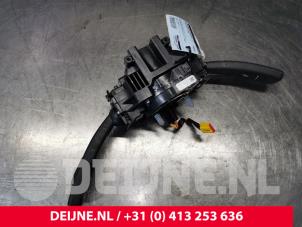 Volvo V40 Steering column stalk O173570 photo 3