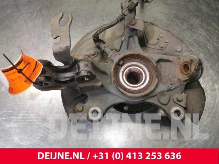 Toyota Pro-Ace City Knuckle, front right O173614