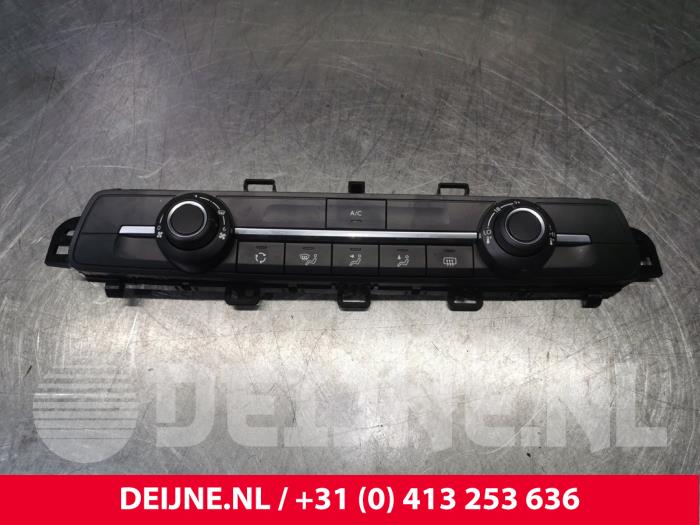 Toyota Pro-Ace City Heater control panel O173615