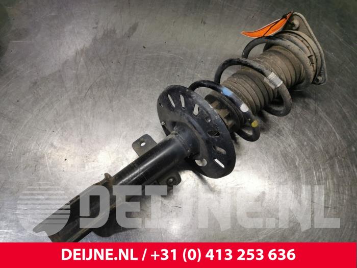 Toyota Pro-Ace City Schokdemperpoot rechts-voor O173626