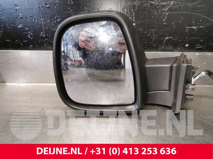 Toyota Pro-Ace City Buitenspiegel links O173604