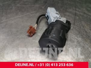 Toyota Pro-Ace City Ignition lock + key O173617 photo 3