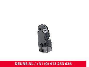 Mercedes Vito Elektrisch Raam Schakelaar O9990001678 foto 4