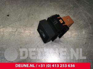 Toyota Pro-Ace City Centrale deurvergrendeling Schakelaar O173755 foto 2
