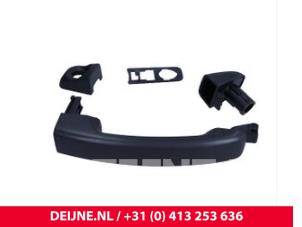 Nieuwe Deurgreep 2Deurs links Renault Master Prijs € 12,10 Inclusief btw aangeboden door van Deijne Onderdelen Uden B.V.