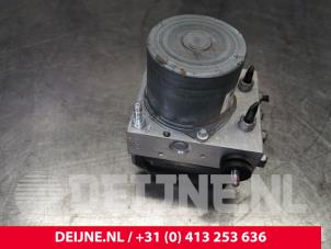 Toyota Pro-Ace ABS Pomp O173881 foto 2