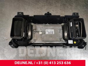 Toyota Pro-Ace Displays Multi Media Anzeige O173900 foto 3