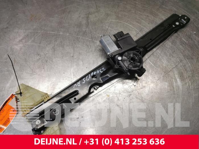 Toyota Pro-Ace Fenstermechanik 2-türig rechts vorne O173928