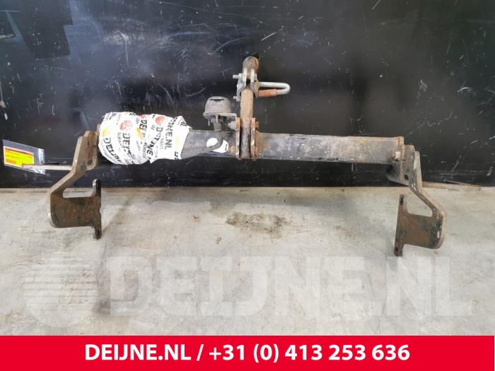 Toyota Pro-Ace Anhängerkupplung O173942