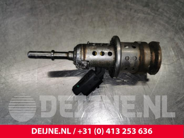 Gebruikte Adblue injector Toyota ProAce 2.0 D-4D 122 16V Worker Prijs € 90,75 Inclusief btw aangeboden door van Deijne Onderdelen Uden B.V.