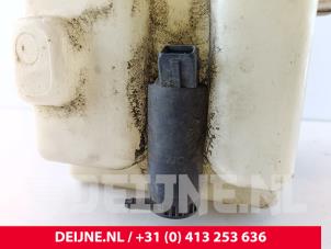 Ford Transit Scheibensprühertank vorne O174095 foto 3