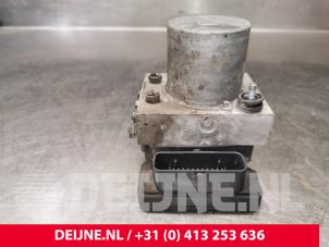 Mercedes Sprinter ABS Pumpe O174155 foto 2