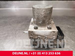Mercedes Sprinter ABS Pumpe O174155 foto 3