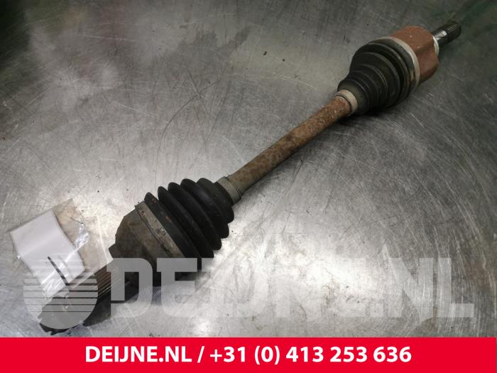 Renault Trafic Aandrijfas links-voor O174407