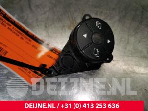 Gebruikte Schakelaar stuurbediening Mercedes Sprinter 3,5t (906.63) 319 CDI,BlueTEC V6 24V Prijs € 36,30 Inclusief btw aangeboden door van Deijne Onderdelen Uden B.V.