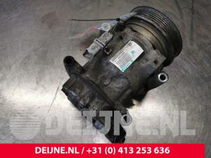 Renault Kangoo Air conditioning pump O174500 photo 3