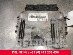 Renault Master Computer Motormanagement O174621 foto 2