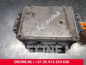 Renault Master Computer Motormanagement O174621 foto 3