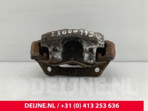 Gebruikte Remklauw (Tang) rechts-achter Ford Transit Connect (PJ2) 1.6 TDCi 16V 75 Prijs € 24,20 Inclusief btw aangeboden door van Deijne Onderdelen Uden B.V.